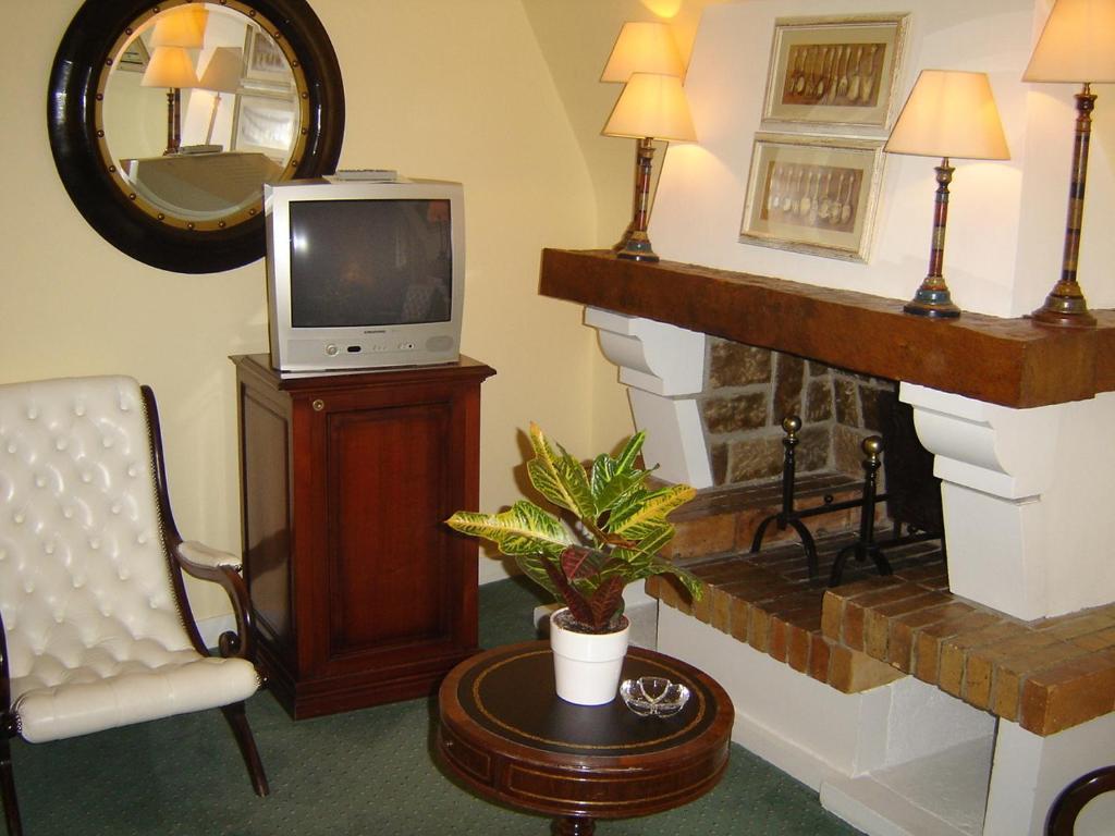 Auberge Des Templiers Boismorand Chambre photo