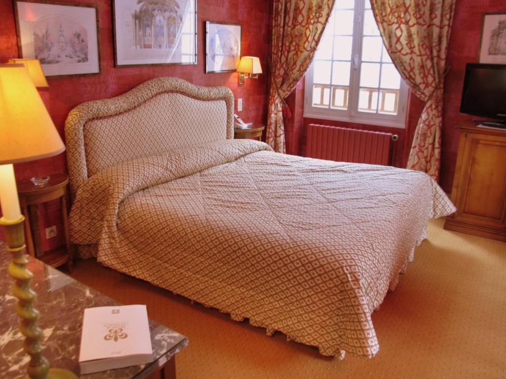 Auberge Des Templiers Boismorand Chambre photo